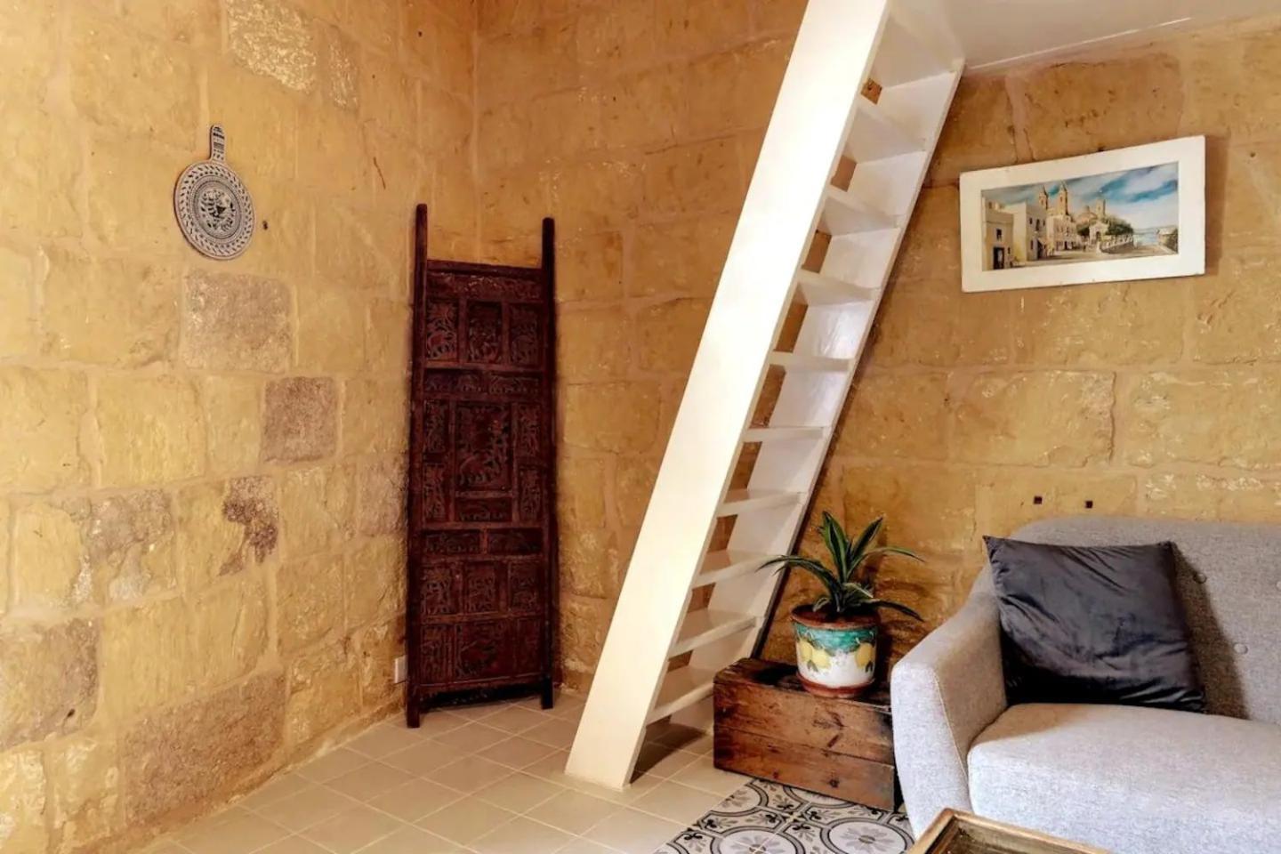 Historic Hideaways - 900 Year Old Converted Studios Victoria Buitenkant foto