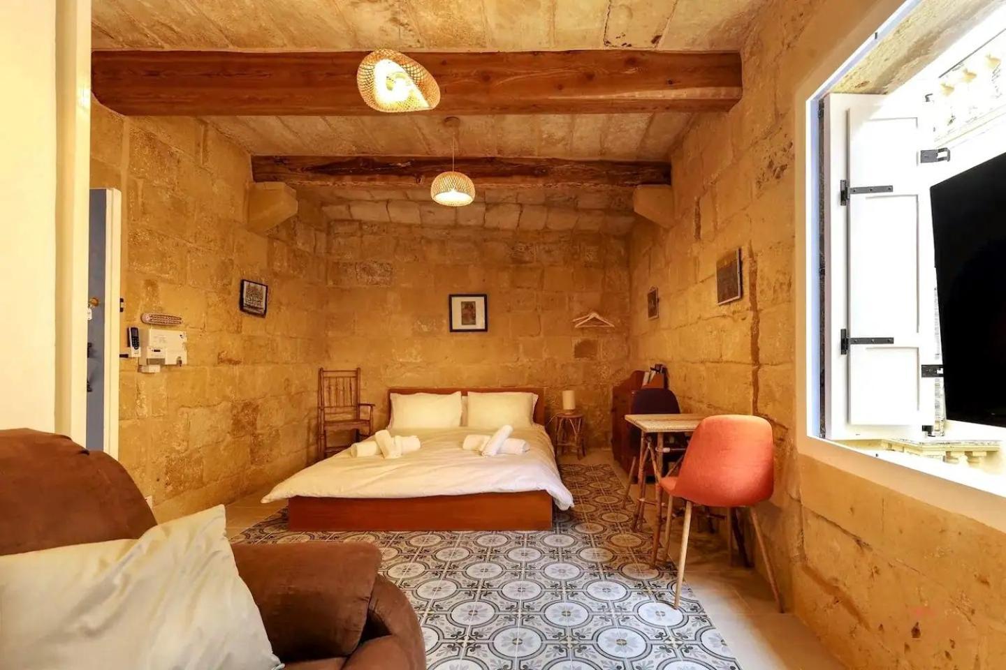 Historic Hideaways - 900 Year Old Converted Studios Victoria Buitenkant foto