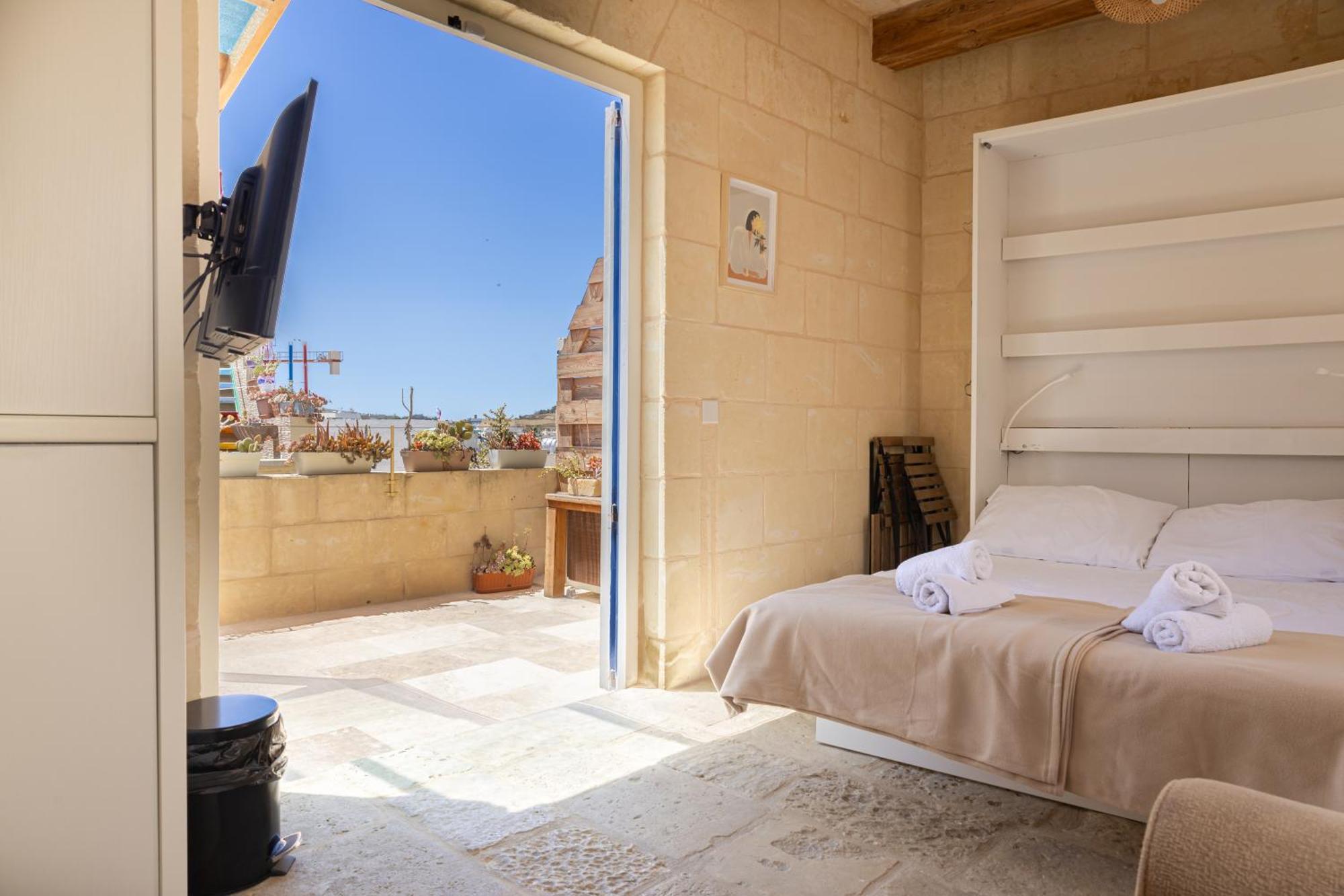 Historic Hideaways - 900 Year Old Converted Studios Victoria Buitenkant foto