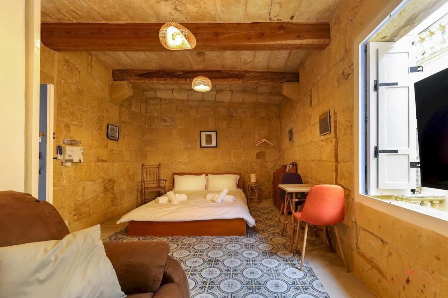 Historic Hideaways - 900 Year Old Converted Studios Victoria Buitenkant foto