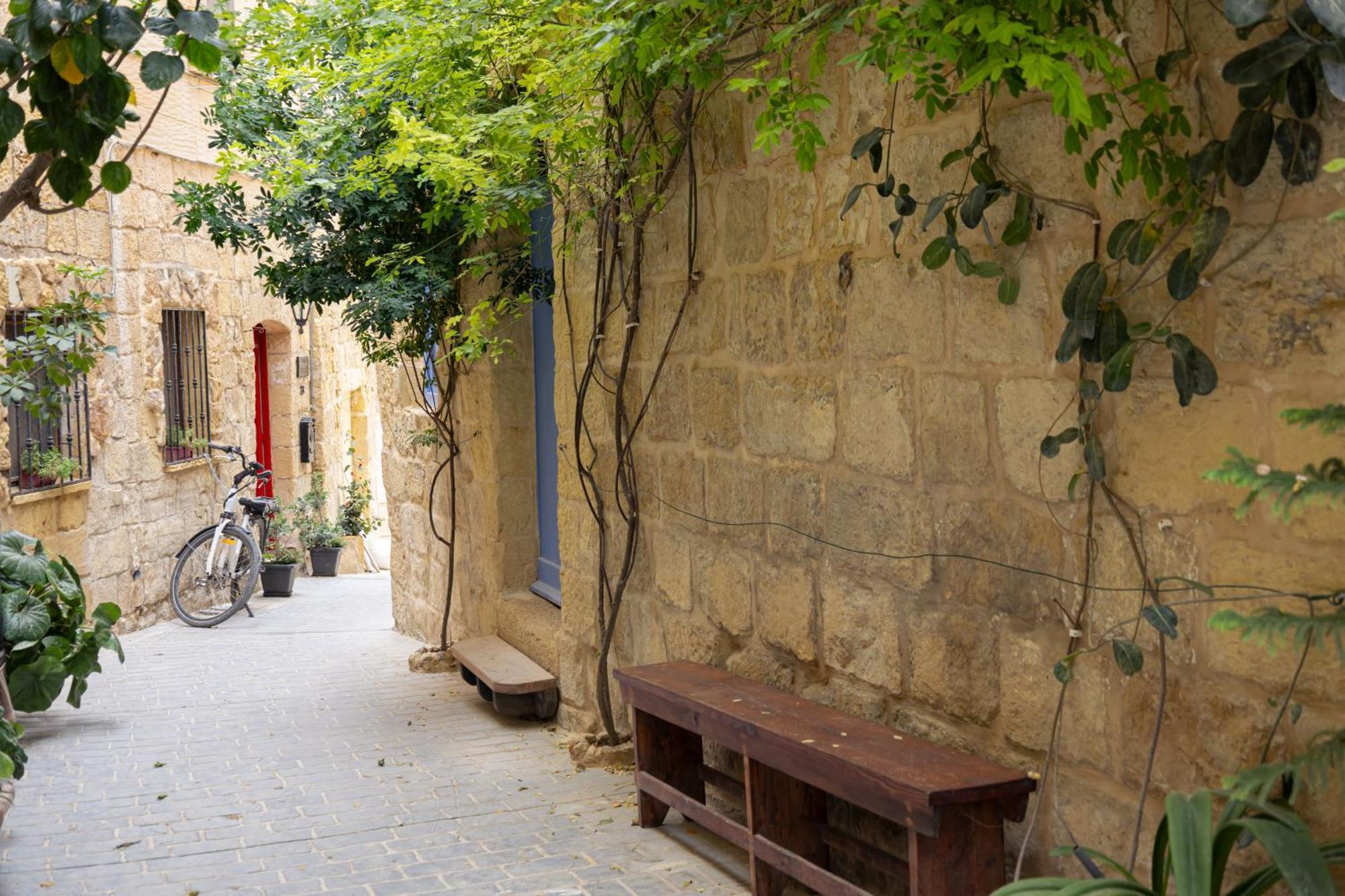 Historic Hideaways - 900 Year Old Converted Studios Victoria Buitenkant foto